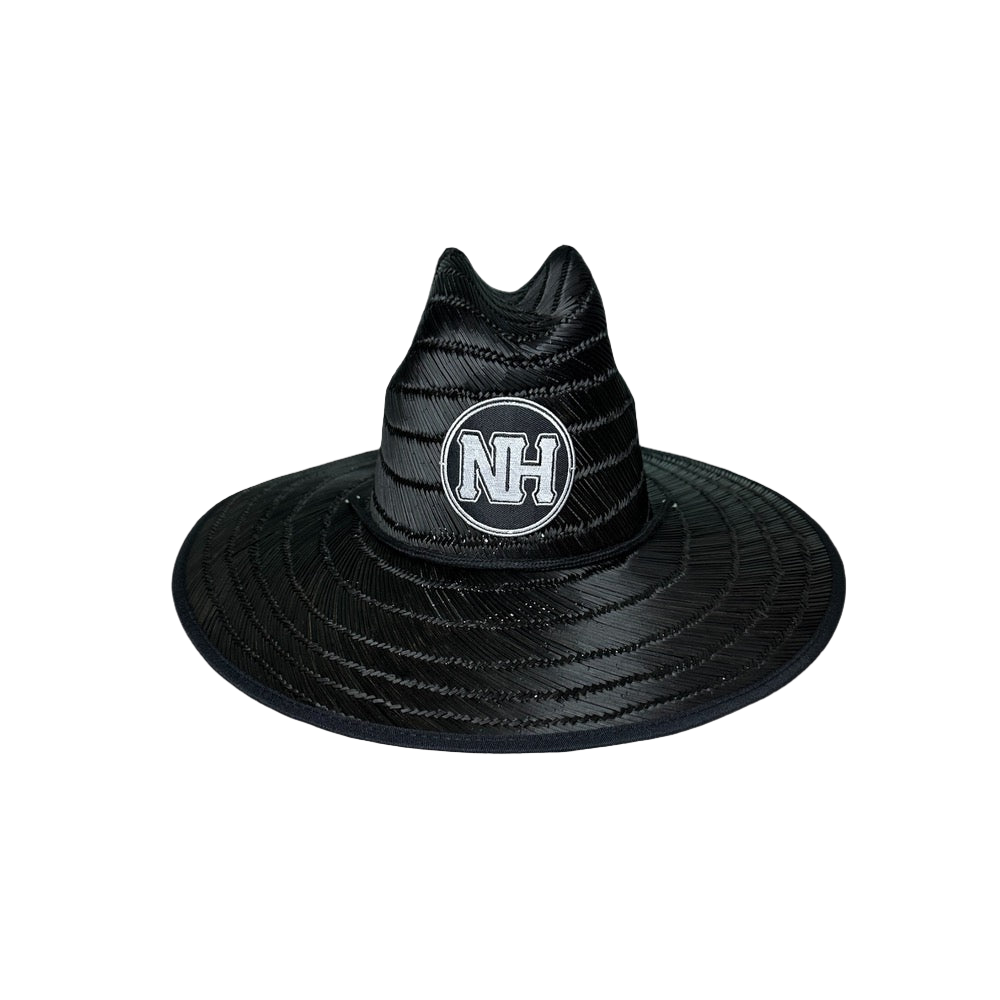 Straw hat with a classic design, breathable material, and comfortable fit, perfect for sunny days and adding a touch of style to any outfit.